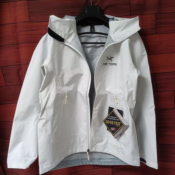 Men's Arcteryx Beta Series Beta LT JacketHooded Hardshell Jacket Size L - Picture 2 of 11